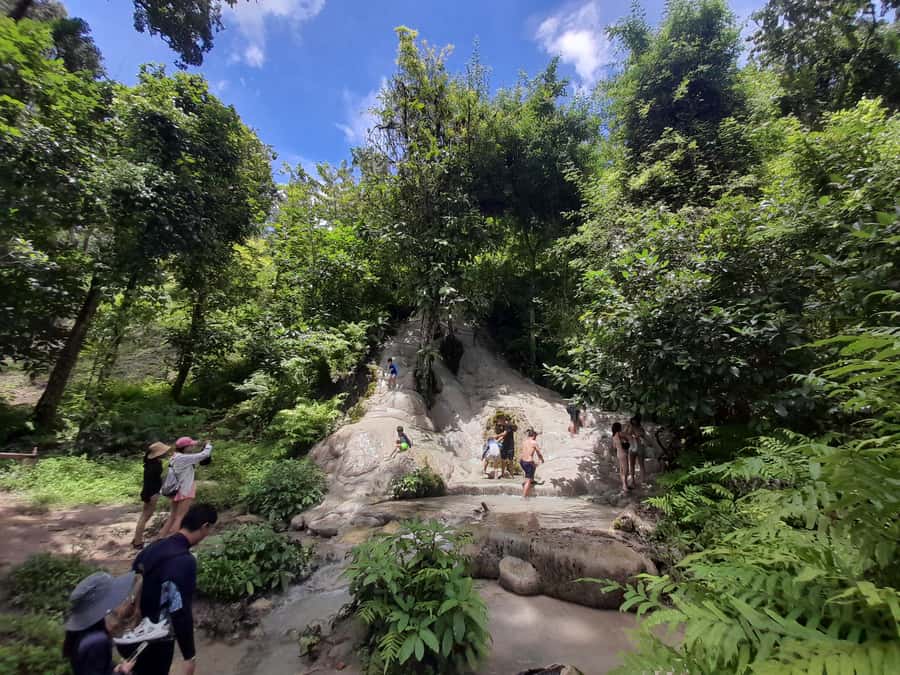 Chiang Mai: 4-Hour Sticky Waterfall Private Tour - Sticky Waterfall near Chiang Mai: what makes it fun
