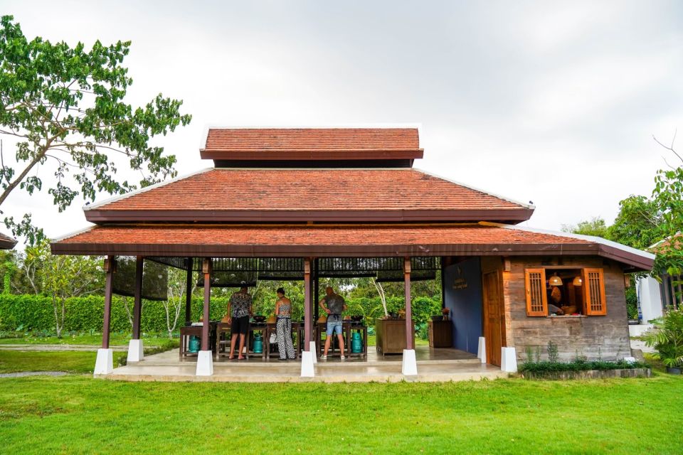 Chiang Mai: Authentic Thai Cooking Class and Farm Visit - Hotel pickup and the market stop: where you start tasting with purpose