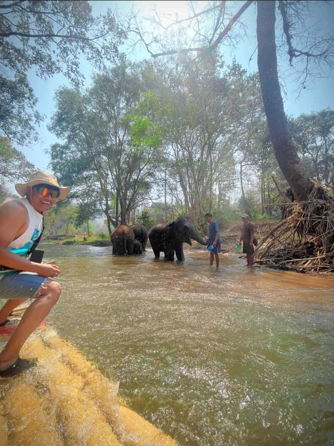 Chiang Mai: Bamboo Rafting and Wat Phra That Doi Kham - TripGuru Pickup in Chiang Mai: How to Not Lose Time