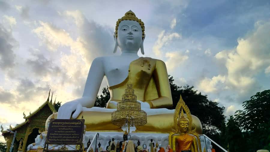 Chiang Mai: Bamboo Rafting and Wat Phra That Doi Kham - Wat Phra That Doi Kham: Wish-Making With Panoramic Views
