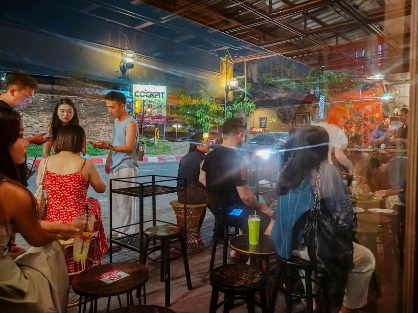 Chiang Mai: Chiang Mai Bar Hopping Guided Night Tour - North Gate Jazz Co-Op: live music, beer, and a real change of pace