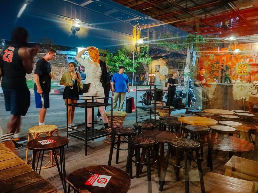 Chiang Mai: Chiang Mai Bar Hopping Guided Night Tour - Ton Goom Riverfront and the bar-by-the-water feeling