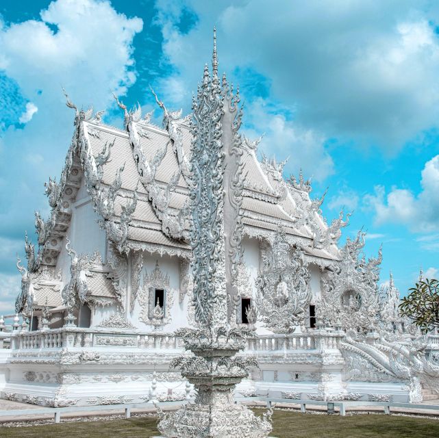 Chiang Mai: Chiang Rai Temples & Black House Discovery Tour - Value for $51: what you really get