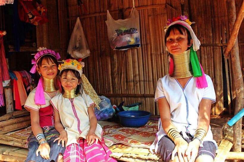 Chiang Mai: Chiang Rai Temples, Karen Tribe and Hot Springs - Karen long-neck village: culture you’ll remember, with questions worth asking