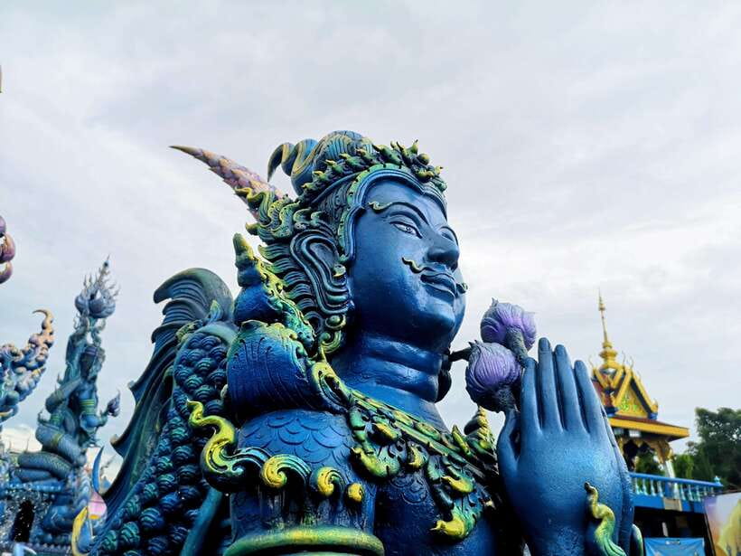 Chiang Mai> Chiang Rai Temples(White/Red/Blue) Day Tour - Group Size, Walking Pace, and Who This Tour Fits Best