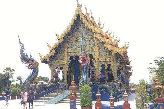 Chiang Mai-Chiang Rai: White Temple-Black Museum-Blue Temple - Getting started: 7:00 am, a Chiang Mai meeting point, and a long day ahead