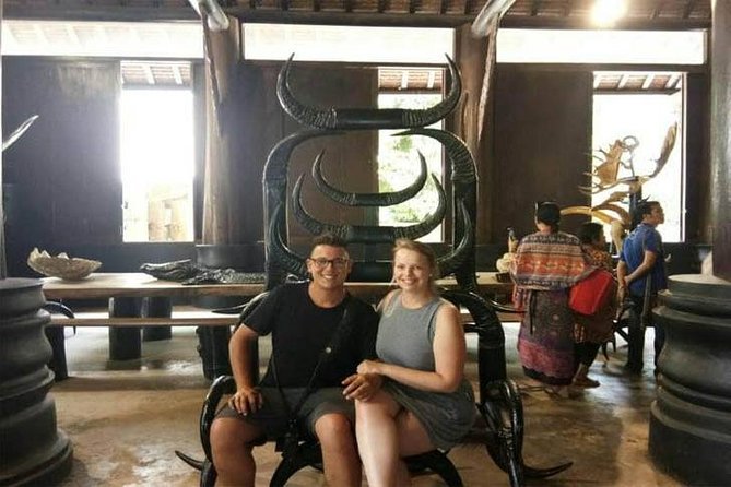 Chiang Mai-Chiang Rai: White Temple-Blue Temple-Lalita Cafe - Pricing and what your $53.98 buys you