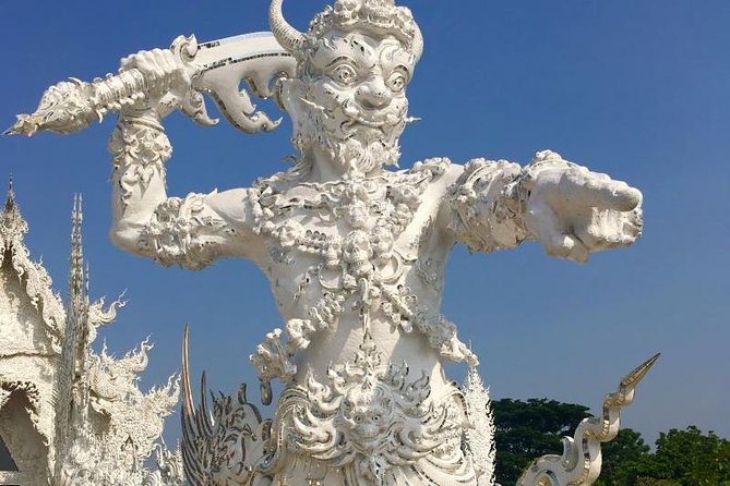 Chiang Mai-Chiang Rai:White+Black+Blue Temple+Golden Triangle+Boat Trip - Wat Rong Seua Ten (Blue Temple): Pretty, New, and Still in Progress
