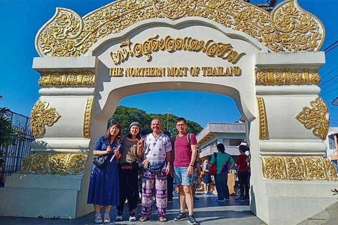 Chiang Mai-Chiang Rai:White+Black+Blue Temple+Golden Triangle+Boat Trip - Golden Triangle: Where the Rivers and Borders Meet