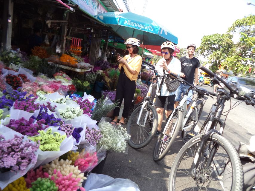 Chiang Mai City Culture Bicycle Ride - Wat Phra Singh and the Phra Buddha Sihing connection