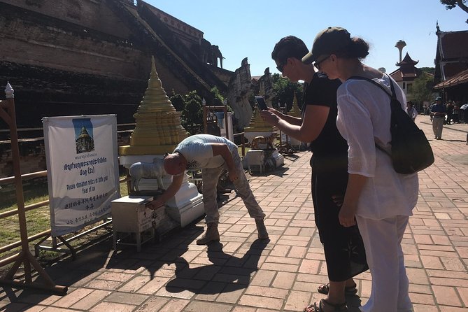 Chiang Mai City Culture Half-Day Cycling Tour - Meet the Guide and Handle Real-World Changes on Your Day