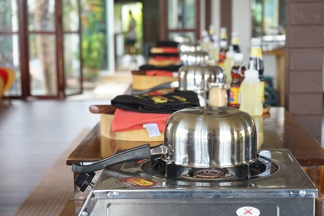 Chiang Mai Cooking Class - Siam Authentic Cooking Class - Tha Phae Gate Pickup and Small-Group Comfort