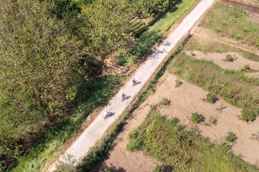Chiang Mai Countryside E-bike Ride with Expert Guide & Lunch - Ban Tawai woodcarving village: where craft is the attraction