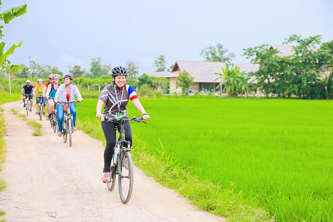 Chiang Mai Countryside Guided Bike Tour - Pedal Through Lamphun and Up to Wat Phra That Hariphunchai