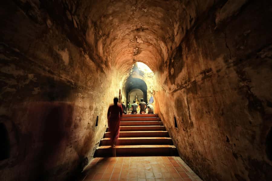 Chiang Mai Discover Hidden Gem Northern Temples I Thailand - Getting picked up in A/C: the underrated part of temple touring