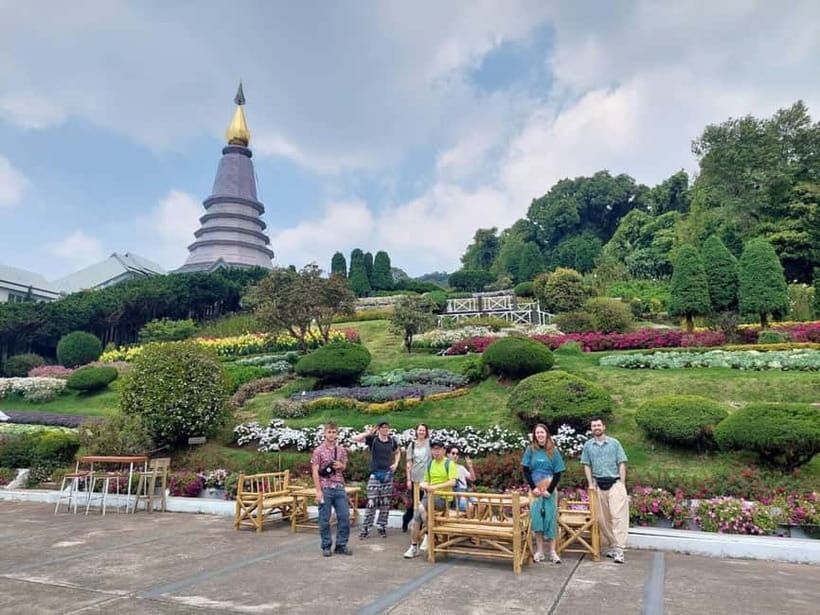 Chiang Mai: Doi Inthanon National Park Sightseeing Tour - Hmong hill tribe market: a Royal Project taste of local life