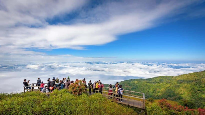 Chiang Mai: Doi Inthanon Park and Kew Mae Pan 2-Hour Hike - Wachirathan Waterfall: when the tour finally slows down