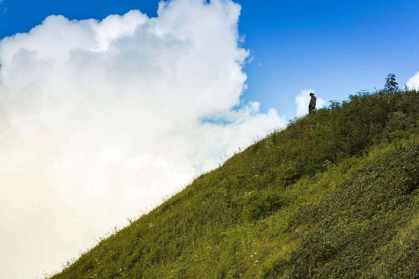 Chiang Mai: Doi Inthanon Park Tour & Kew Mae Pan Trail Hike - Waterfalls, viewpoints, and Thailand’s highest point