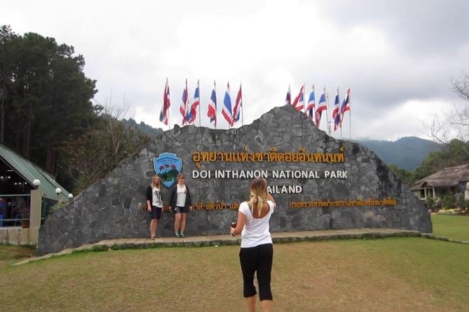 CHIANG MAI: Doi Inthanon-Trekking Pha Dok Seaw-Waterfall-Lunch - Doi Inthanon’s Twin Pagodas and Hill-Tribe Market Stops