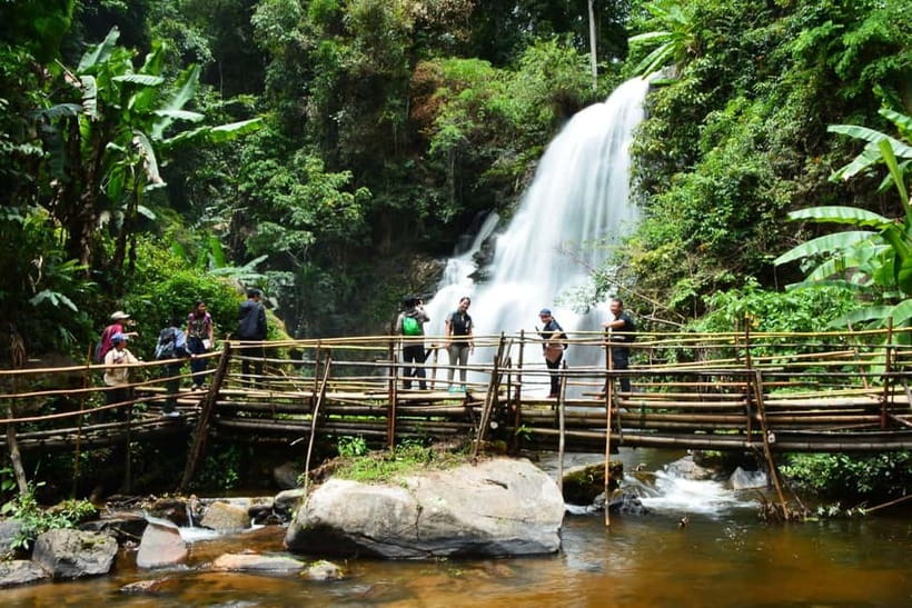 Chiang Mai: Doi Inthanon Trip with Pha Dok Siew Guided Trek - Lunch with hill-tribe culture: filling food, better pace