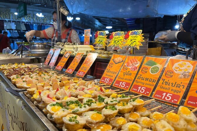 Chiang Mai - Doi Suthep Temple and Street Food Tour - Stop 1: Wat Phra That Doi Suthep, plus the view that makes it worth it