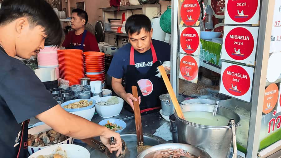 Chiang Mai: Doi Suthep, Wat Pha Lat and Michelin Food Tour - Key highlights you’ll feel right away