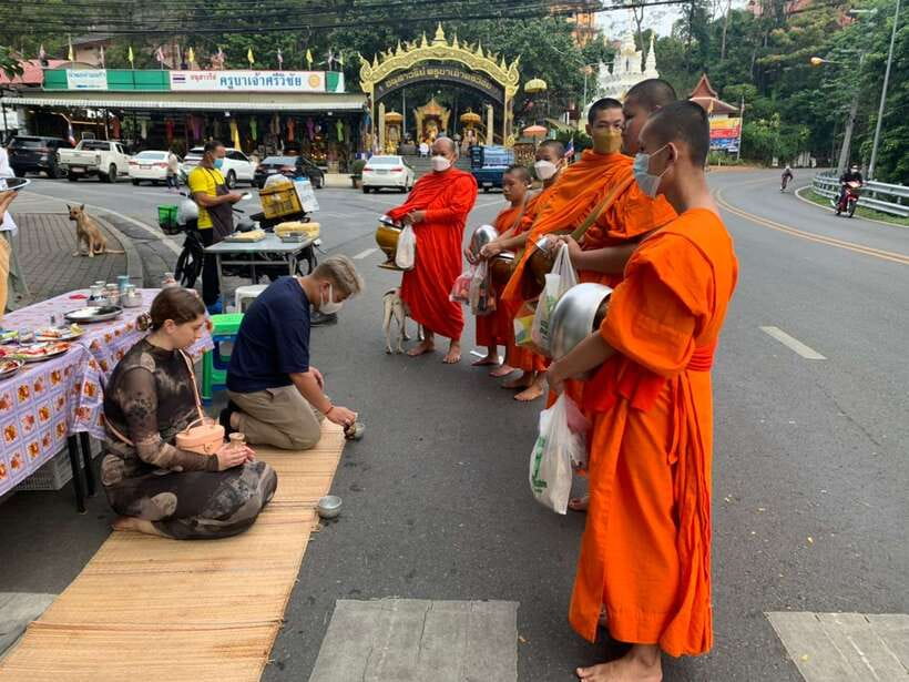 Chiang Mai: Doi Suthep, Wat Umong, and Pha Lat Sunrise Tour - How the 4-Hour Tour Actually Feels (And Why the Van Time Matters)