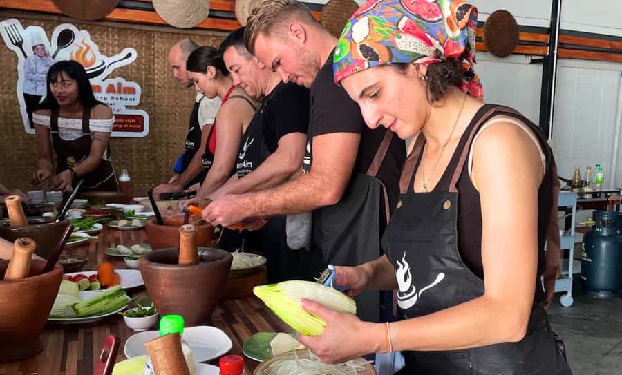 Chiang Mai: Ethical Elephant Sanctuary & Thai Cooking Class - Chiang Mai Food Market Stop: Learn What You’ll Cook Later