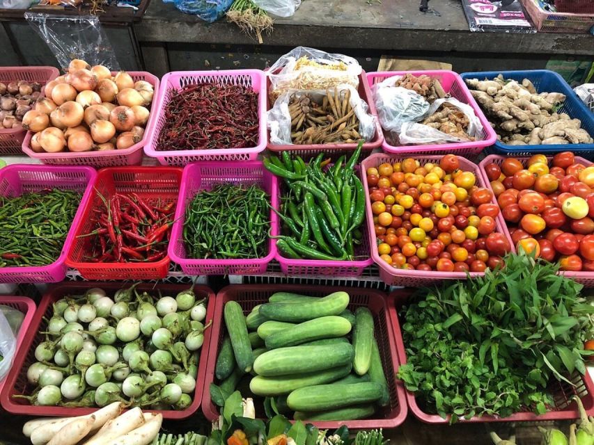 Chiang Mai: Evening Cooking Class and Local Market Visit - In the kitchen: hands-on cooking without feeling overwhelmed