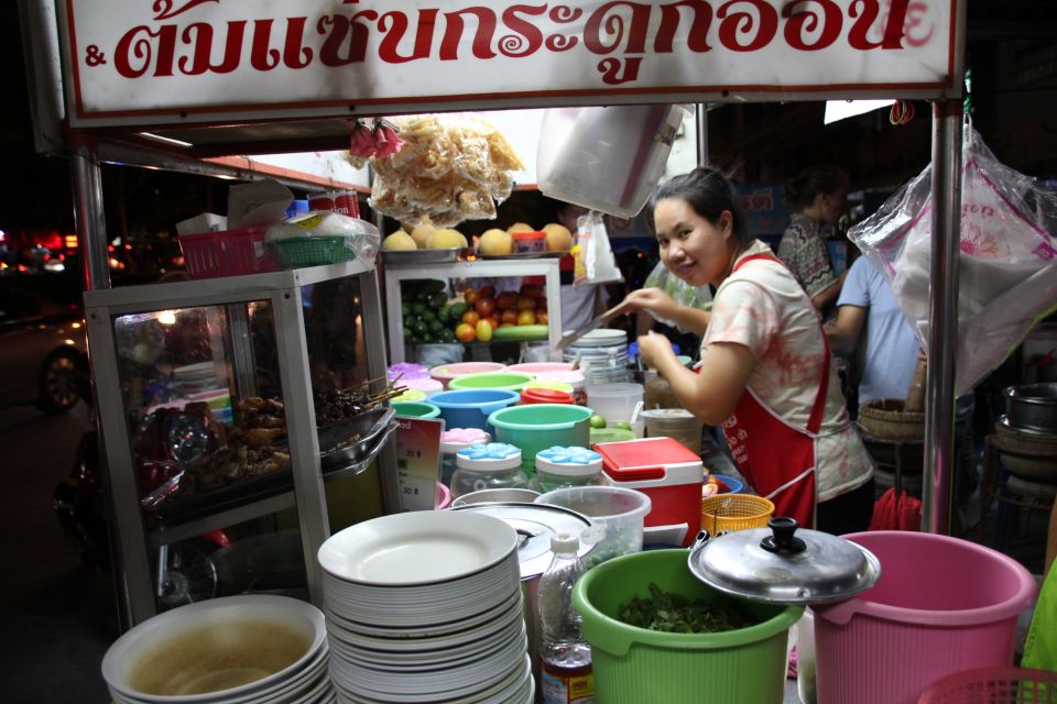 Chiang Mai: Evening Local Street Food Market Tour - What this tour is best for (and who should skip it)