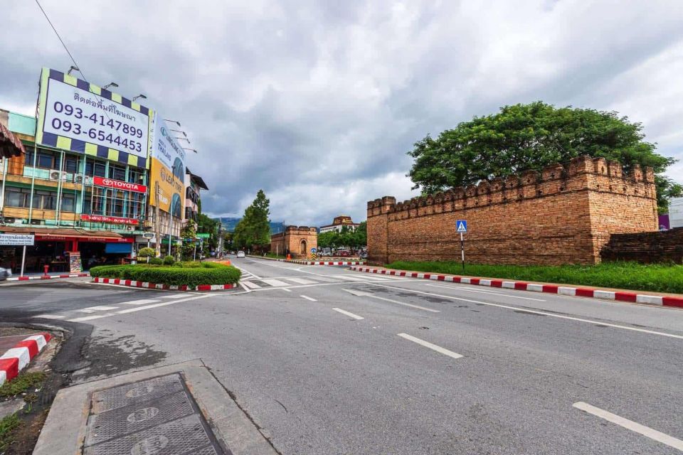 Chiang Mai: Exploration of Old City by Private Tuk-Tuk - Pickup and Timing: Make It Easy on Yourself