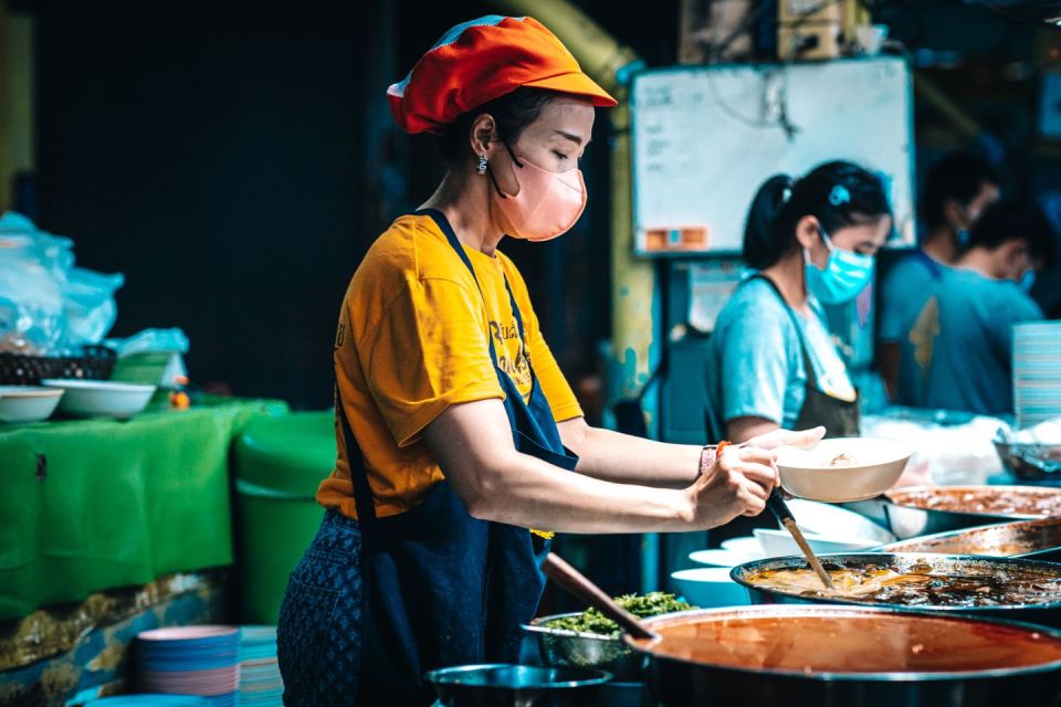 Chiang Mai: Food Tour by Songtheaw Truck with 15+ Tastings - The Restaurant Rhythm: Eating Where Locals Actually Go