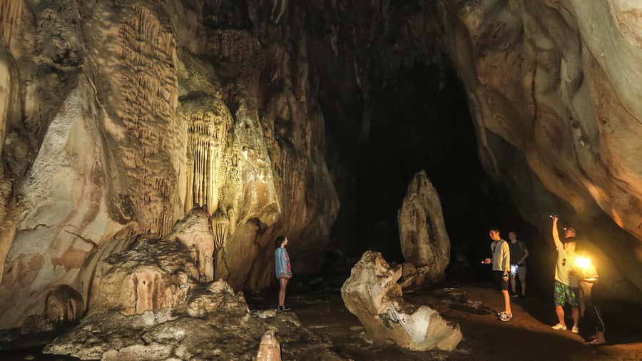 Chiang Mai: Full-Day Chiang Dao Caving & Jungle Kayaking - Lunch at a cave-side restaurant: vegetarian and vegan options that actually help
