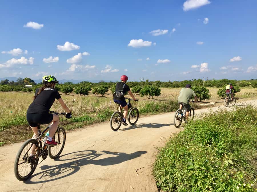 Chiang Mai: Full-Day Nature & Countryside by Bicycle - The Thai lunch break in a tropical garden: where the day slows down
