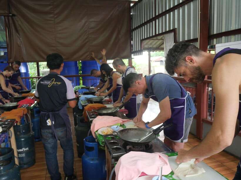 Chiang Mai: Half Day Cooking Class at Organic Farm - Who This Class Suits Best (and Who Might Need a Different Plan)