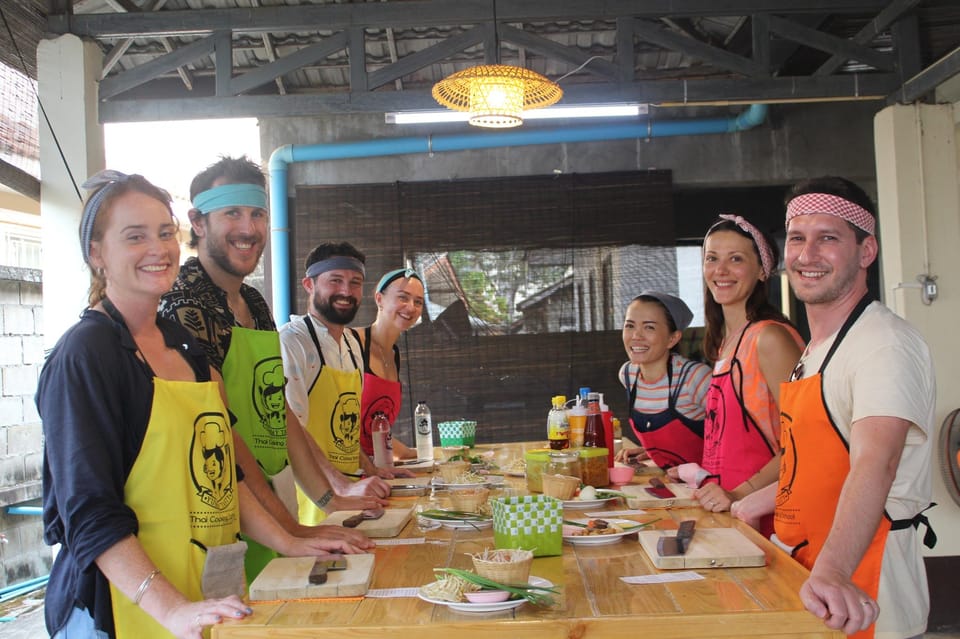 Chiang Mai: Half Day Morning Cooking Class with Market Tour - Open-Air Kitchen (No AC): Plan for Comfort, Not Perfection