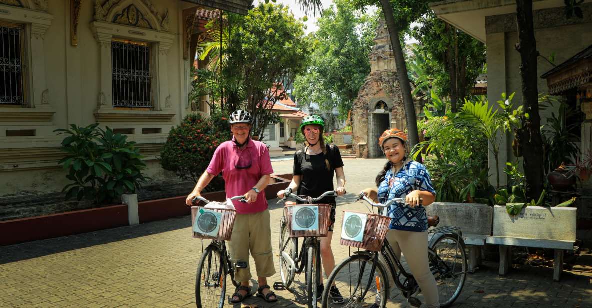 Chiang Mai: Half-Day Old Town Cycling Tour - The ride itself: comfortable city bikes and a pace that fits mixed groups
