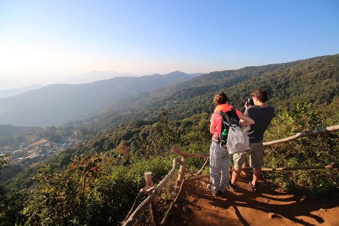 Chiang Mai : Hill Tribe Ways & Evening Chanting at Doi Suthep Temple Small Group - Coffee, water, and the pacing of a 5-hour half-day