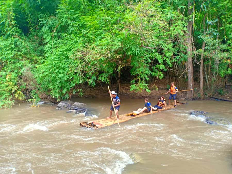 Chiang Mai: Karen Tribe & Dual Waterfalls - Private Day Trek - A quick word on guide quality and lunch expectations