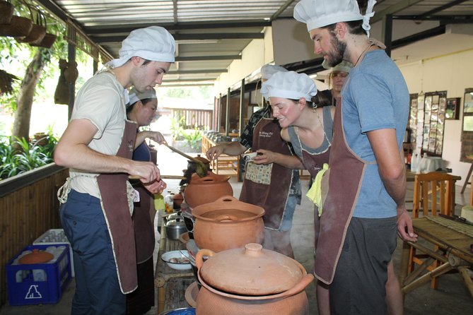 Chiang Mai Lanna Northern Thai Cooking Experience with Locals - Lunch or Dinner in Rice-Field Countryside: Eating Like Locals
