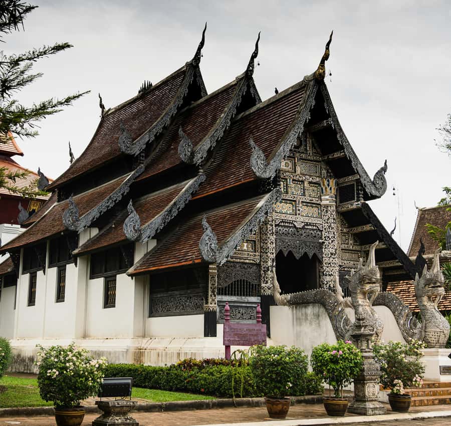 Chiang Mai Light: Tuk Tuk Night Tour with Temples & Markets - Chiang Mai Light: Seeing the Old City After Dark