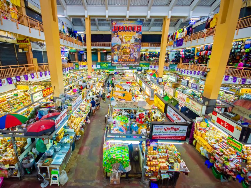 Chiang Mai: Local Food and Markets Guided Walking Tour - Ton Lamyai Flower Market: A Quick Break for Smell, Color, and Photos