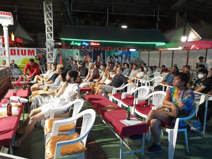 Chiang Mai: Loi kroh Muay Thai Boxing Stadium - The Wai Kru Ram Muay ritual: why it’s part of the show, not just a warm-up