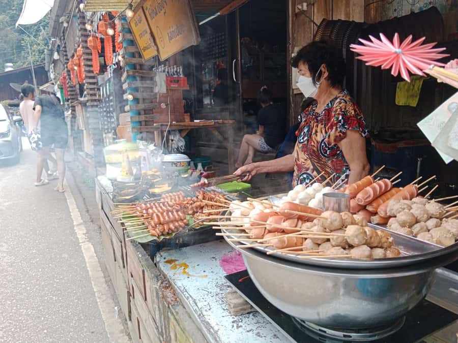 Chiang Mai: Mae Kampong Village, Hot Springs & Bor Sang Tour - Key things that make this tour worth it
