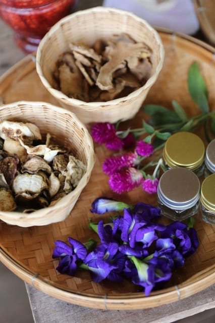 Chiang Mai : Making Herbal Ball And Inhaler - Making herbal balls: tactile, aromatic, and oddly satisfying