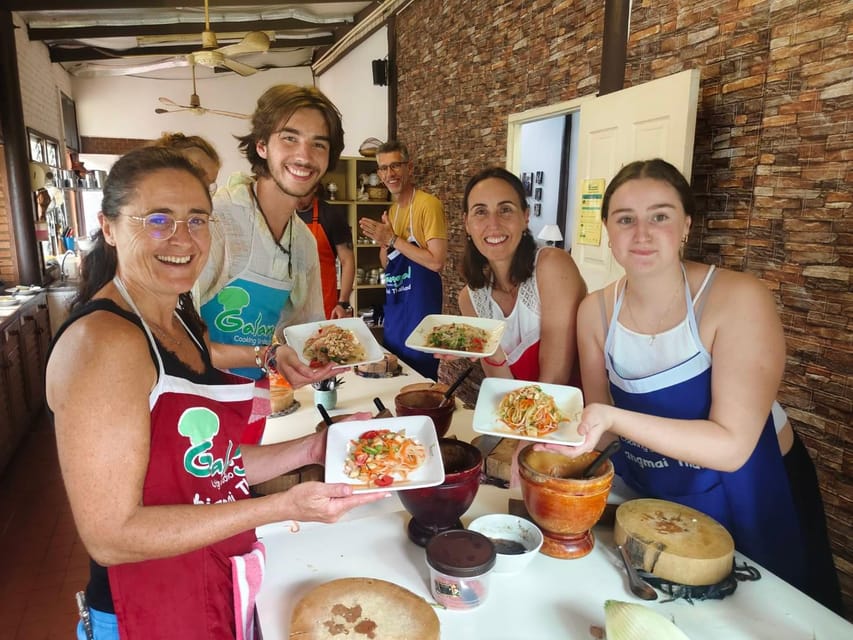 Chiang Mai: Morning Cooking Class with Market Visit - Organic Garden Time: Herbs, Vegetables, and Thailand’s Growing Logic