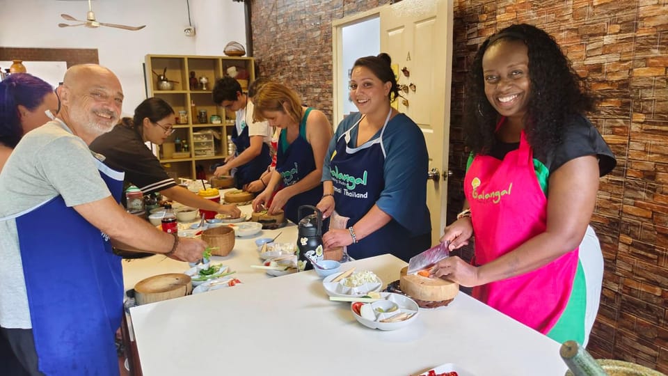 Chiang Mai: Morning Cooking Class with Market Visit - Your Main Work: Cooking Up to 6 Dishes Plus Curry Paste