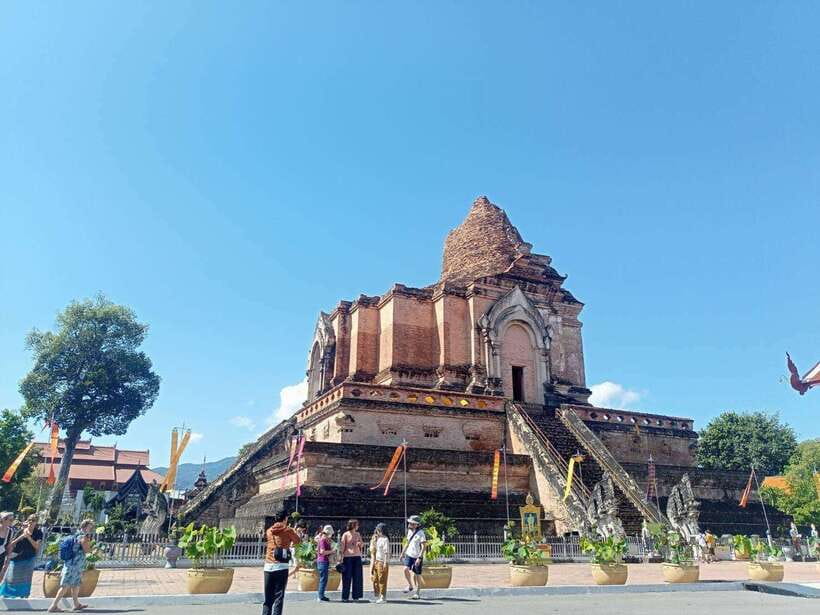 Chiang Mai: Private City Tuk-Tuk Tour - Old City Temple Stack: Wat Phra Singh, Chedi Luang, Chiang Man