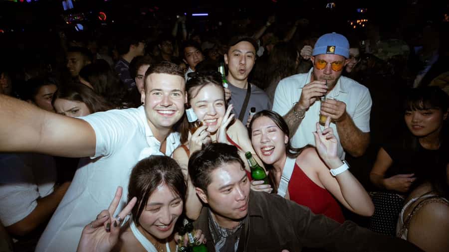 Chiang Mai Pub Crawl: 4 Venues, Beer Buffet & VIP Entry - Stop 4 at Zoe’s Finish: VIP Entry and the Iconic Last Push