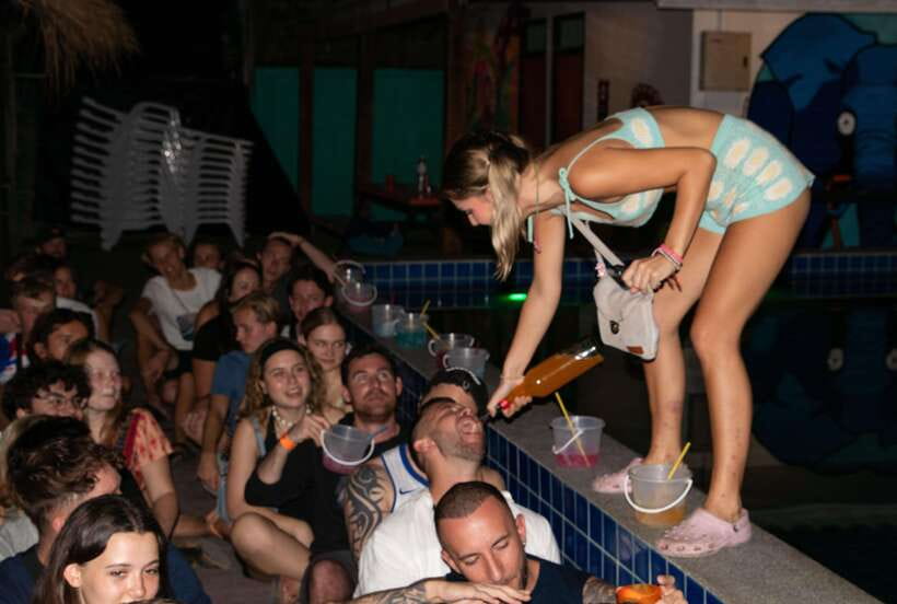 Chiang Mai Pub Crawl: The Best Nightlife in Town! - Key things to know before you go